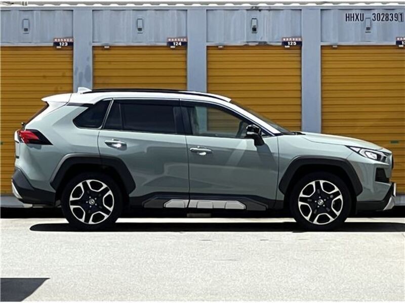 RAV4