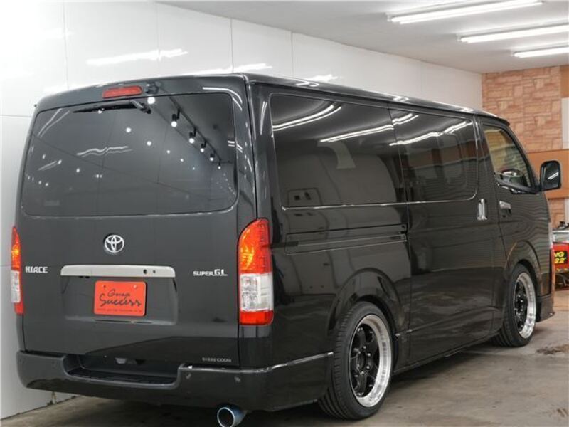 HIACE VAN