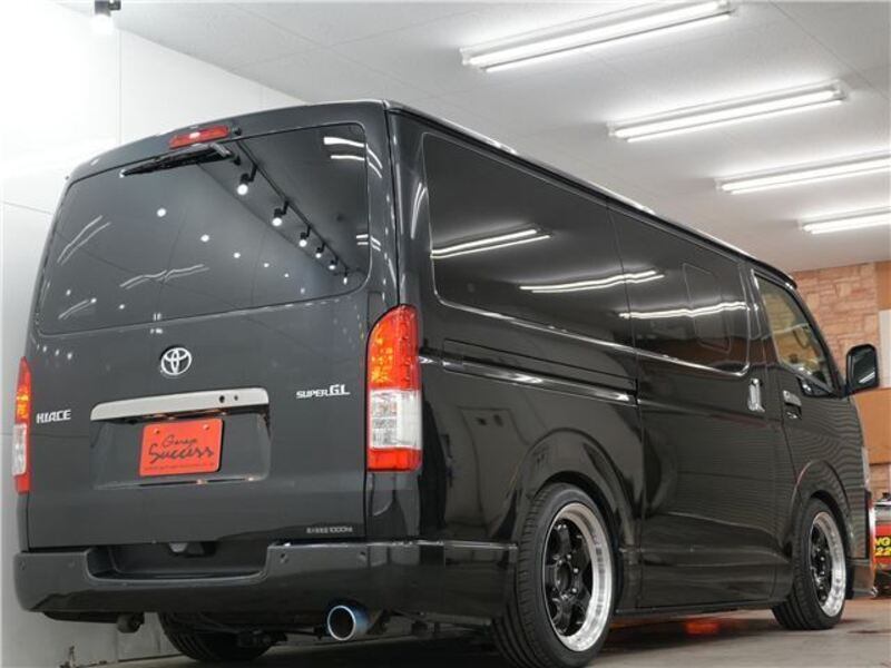 HIACE VAN