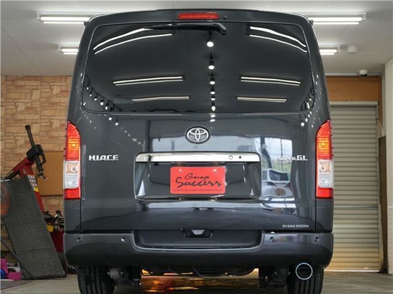 HIACE VAN