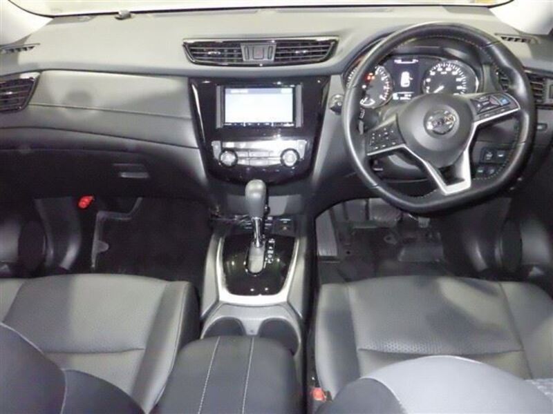 X-TRAIL