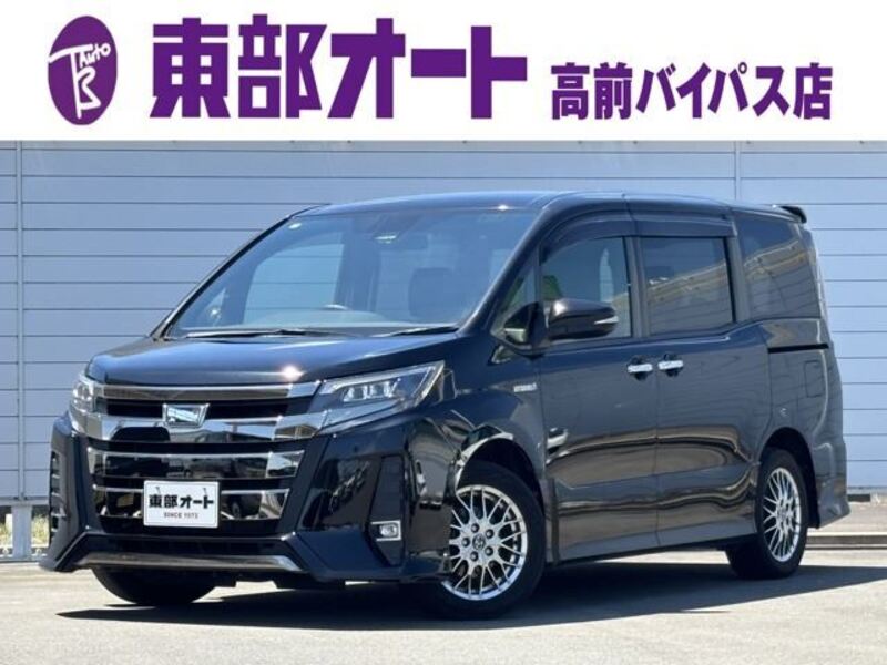 TOYOTA NOAH