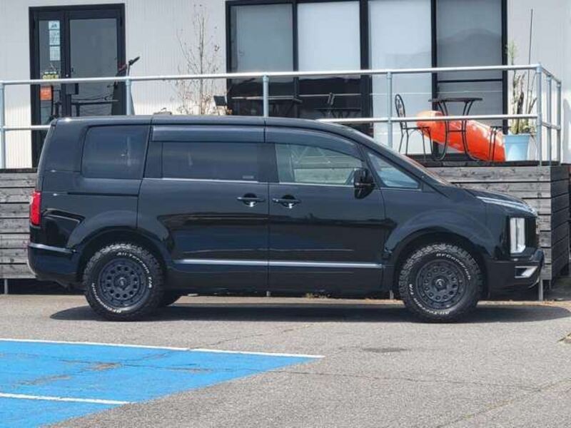 DELICA D5