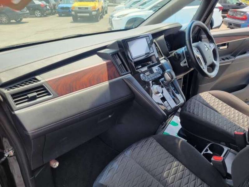 DELICA D5