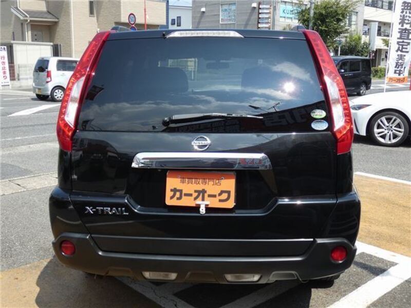 X-TRAIL