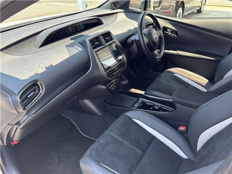 PRIUS PHV