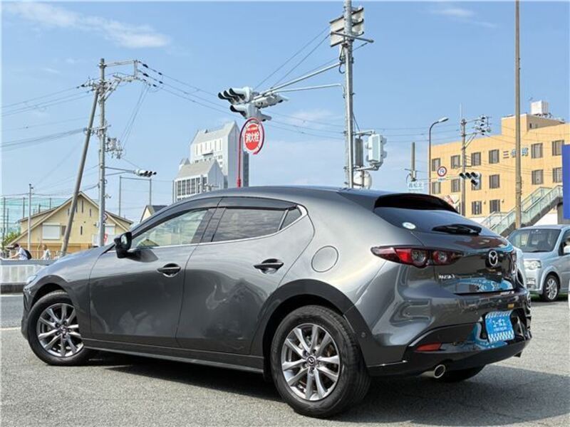 MAZDA3