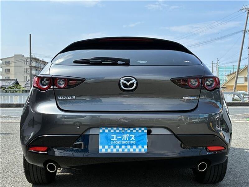 MAZDA3