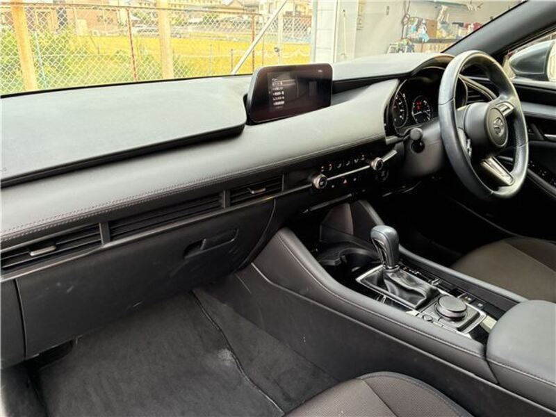 MAZDA3