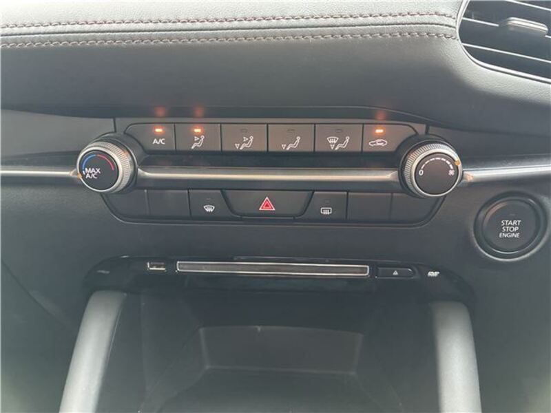 MAZDA3