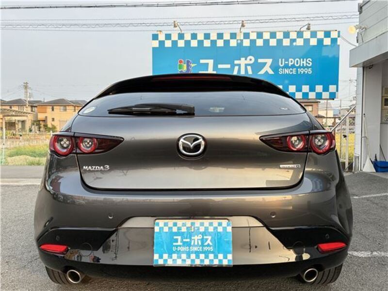 MAZDA3