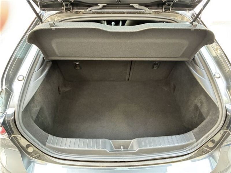 MAZDA3