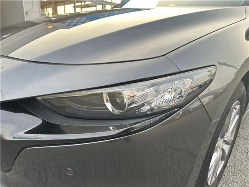MAZDA3