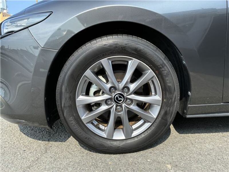 MAZDA3