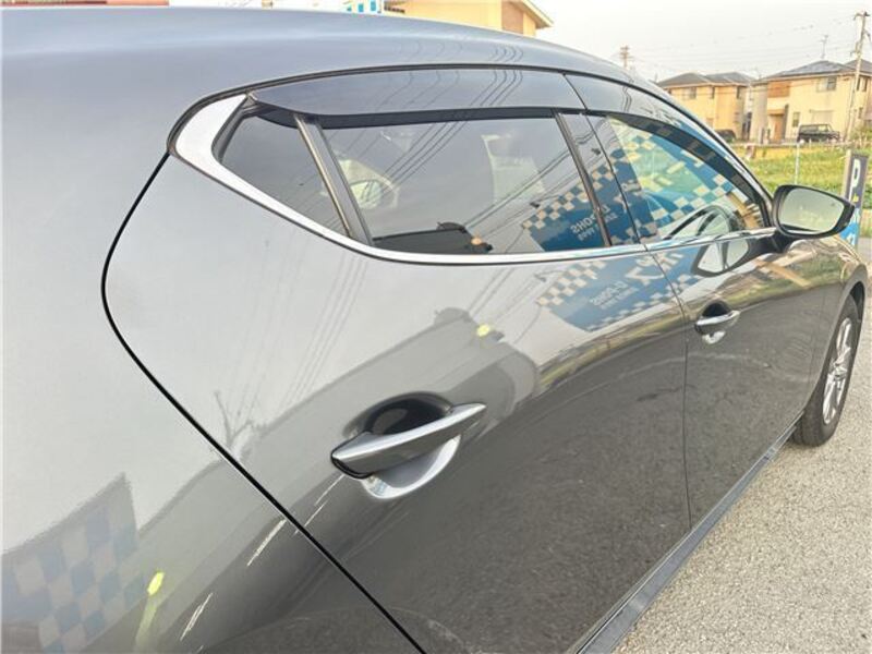 MAZDA3