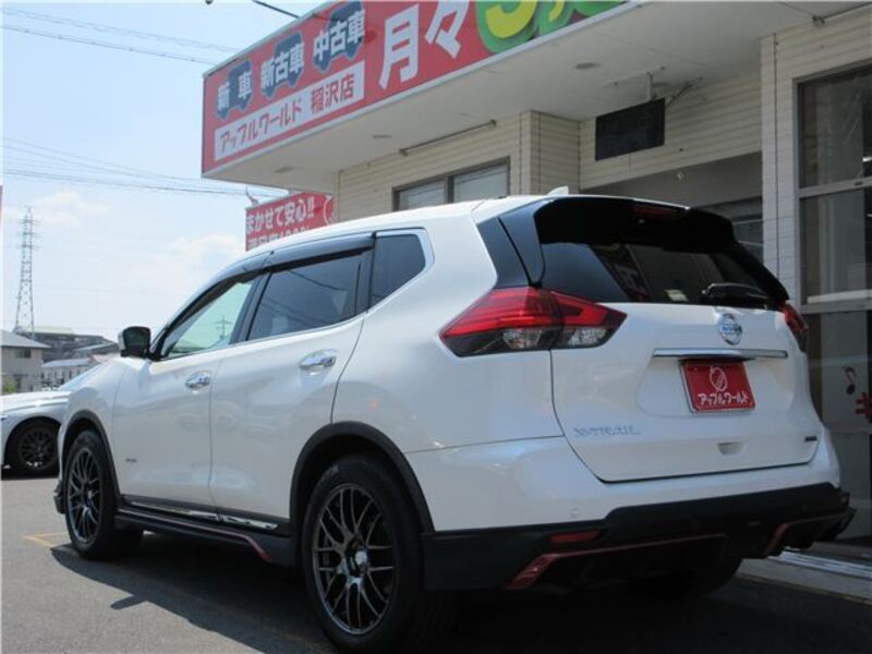 X-TRAIL