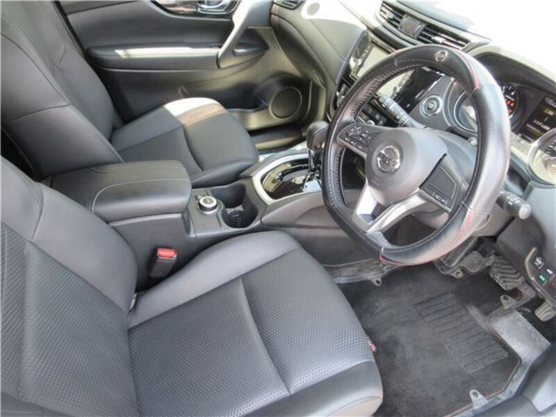 X-TRAIL