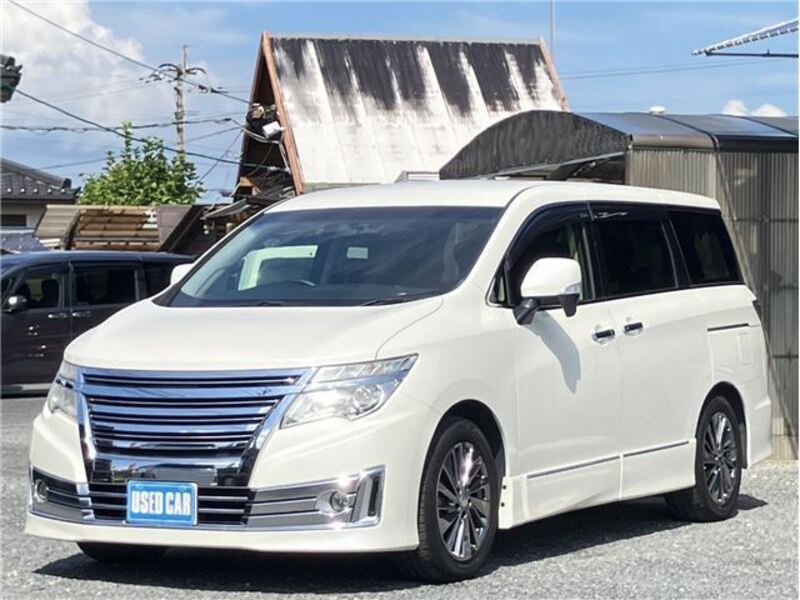 NISSAN ELGRAND