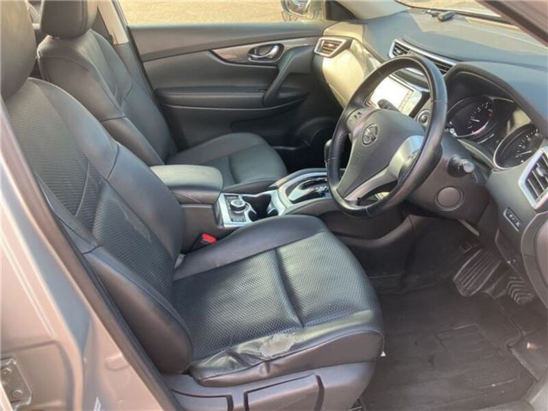 X-TRAIL