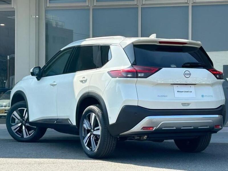 X-TRAIL