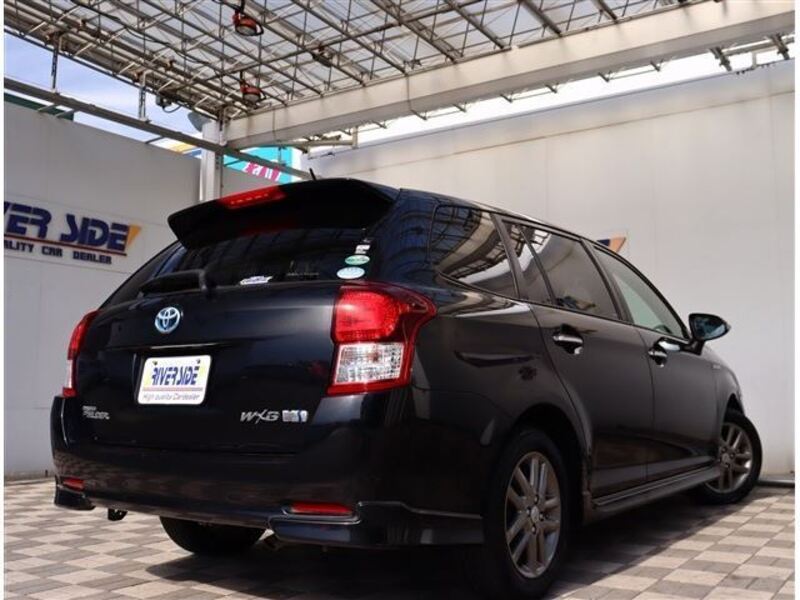 COROLLA FIELDER