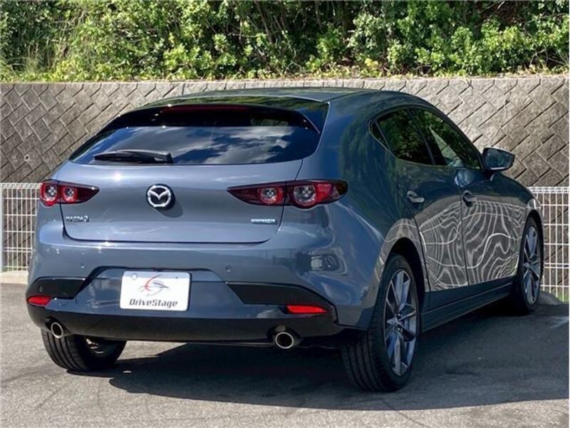 MAZDA3