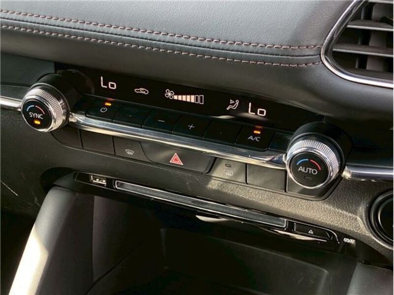 MAZDA3