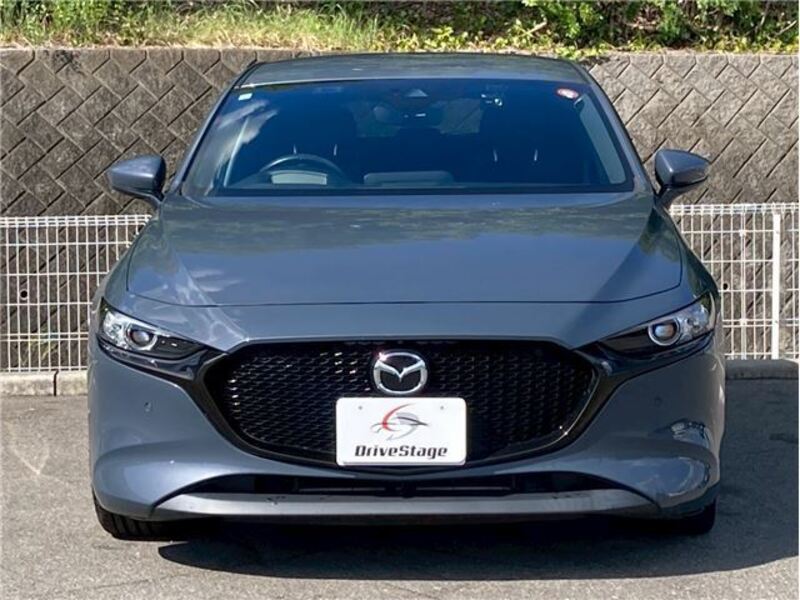MAZDA3
