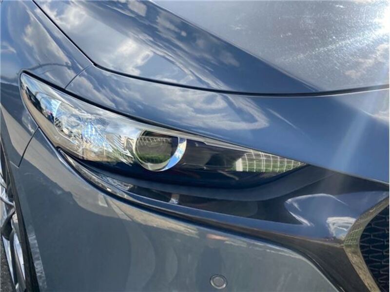 MAZDA3