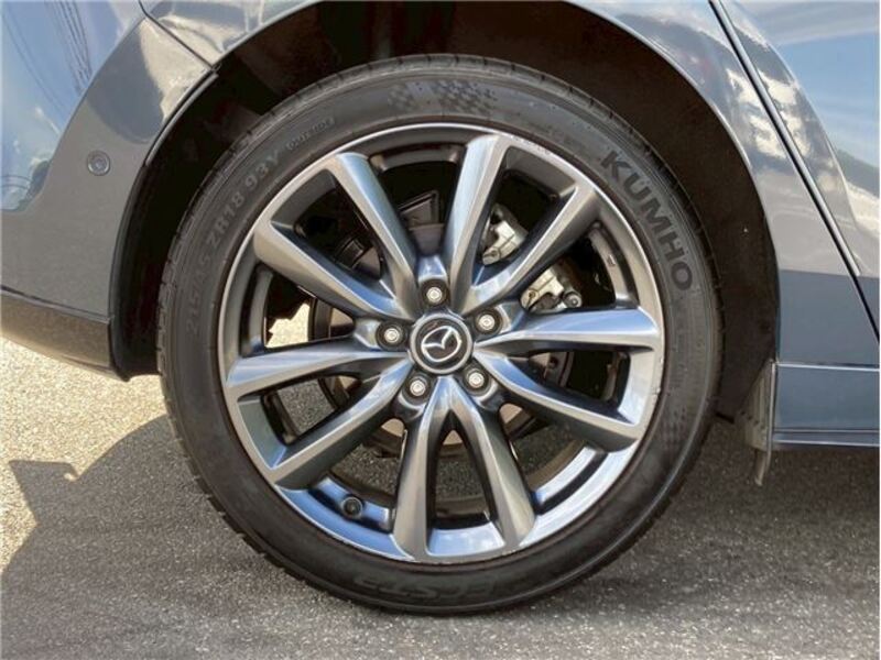 MAZDA3