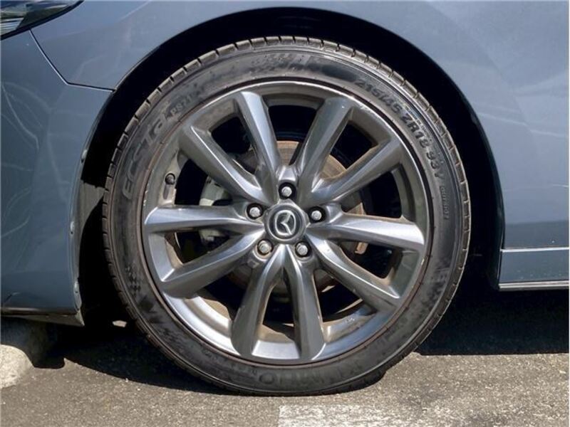MAZDA3