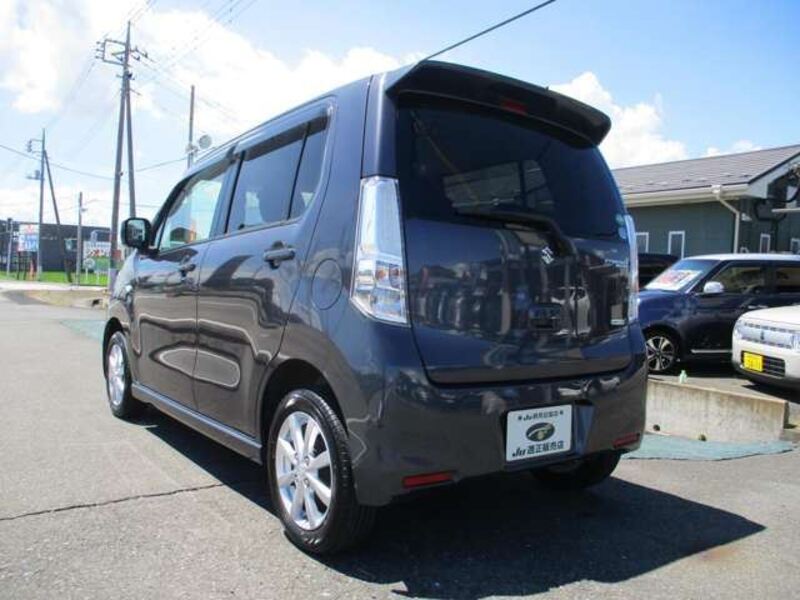 WAGON R