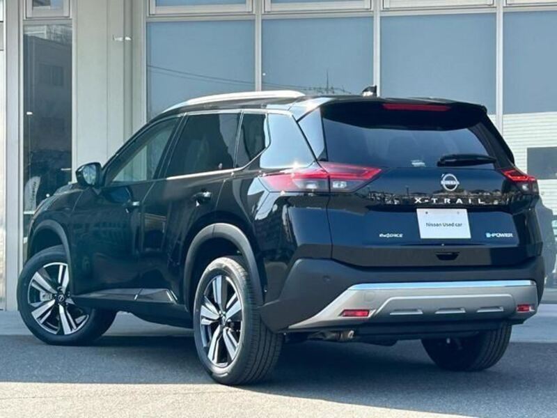 X-TRAIL