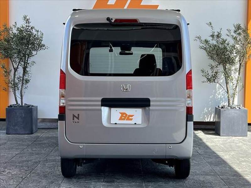 N-VAN