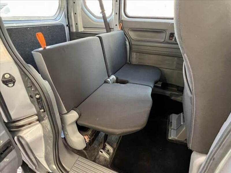 N-VAN