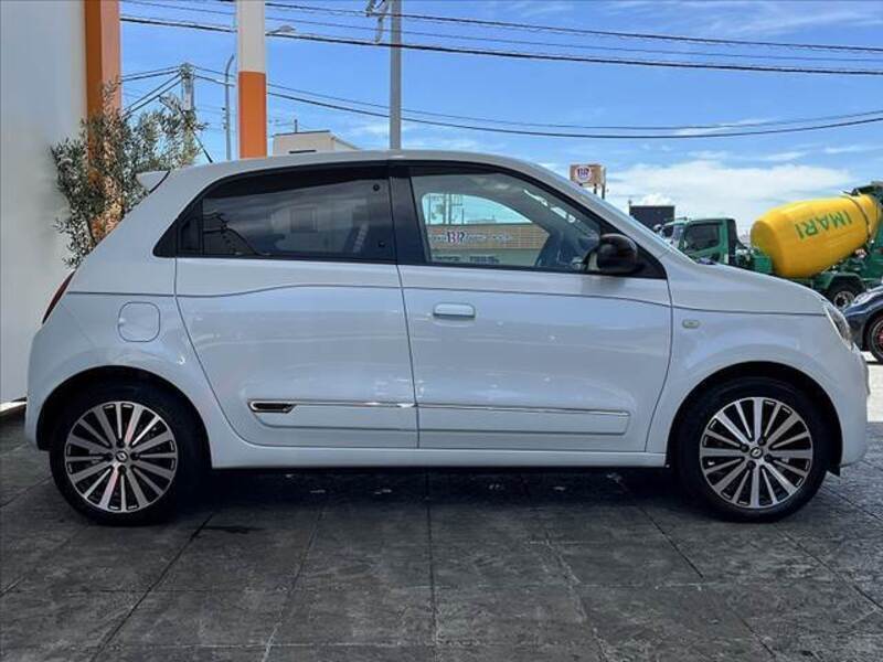 TWINGO