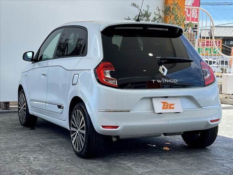 TWINGO