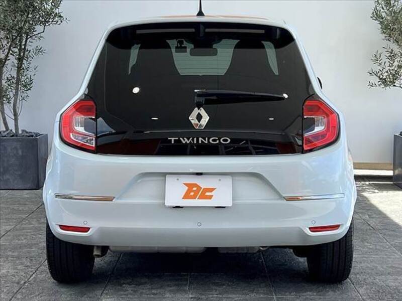 TWINGO