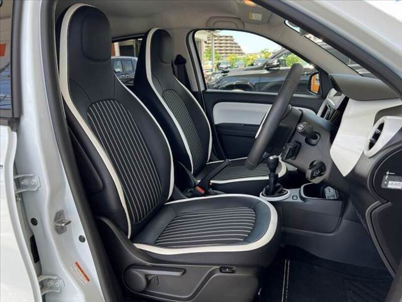 TWINGO