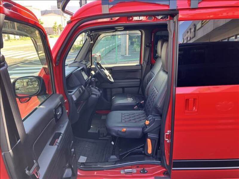N-VAN