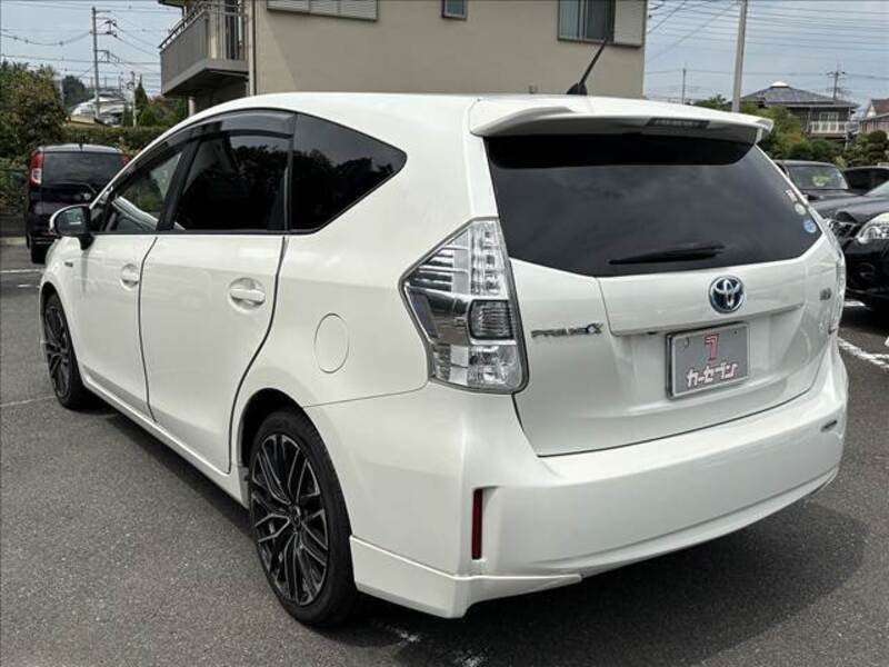 PRIUS ALPHA