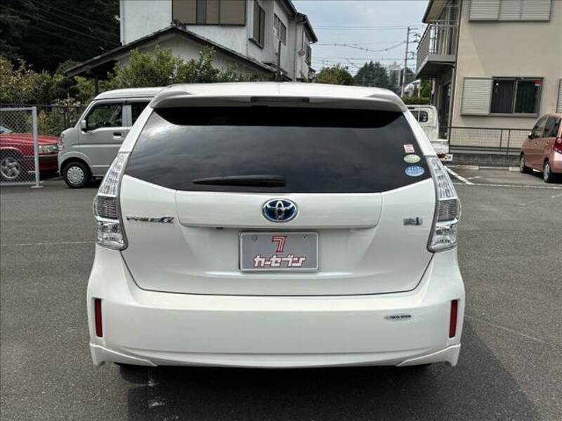 PRIUS ALPHA