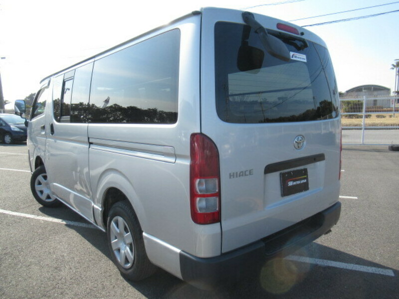 HIACE VAN-11