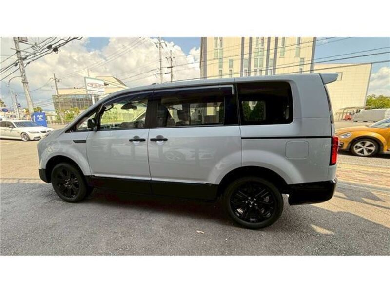 DELICA D5