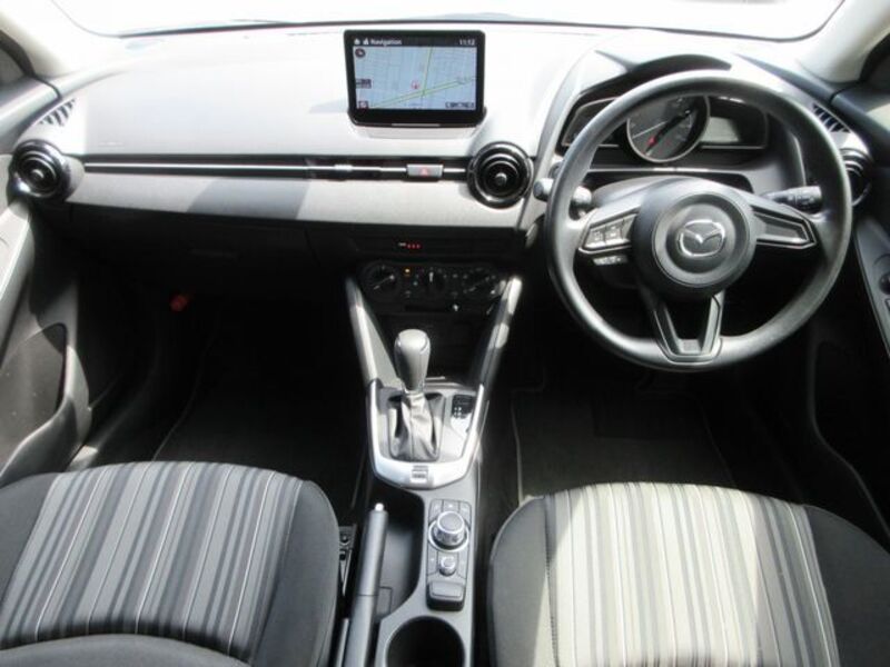 MAZDA2