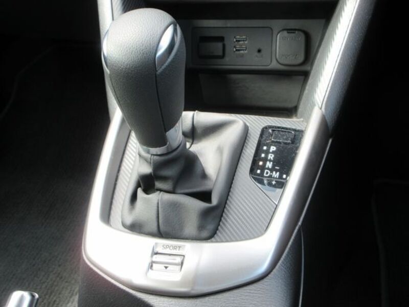 MAZDA2