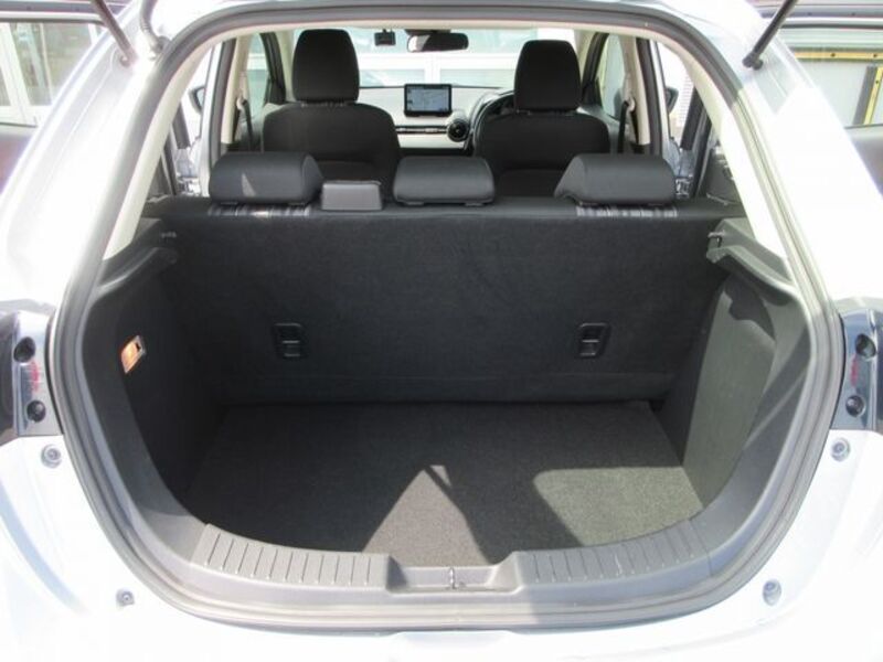 MAZDA2