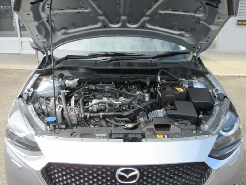 MAZDA2