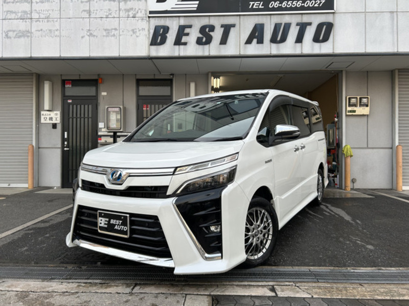 TOYOTA VOXY
