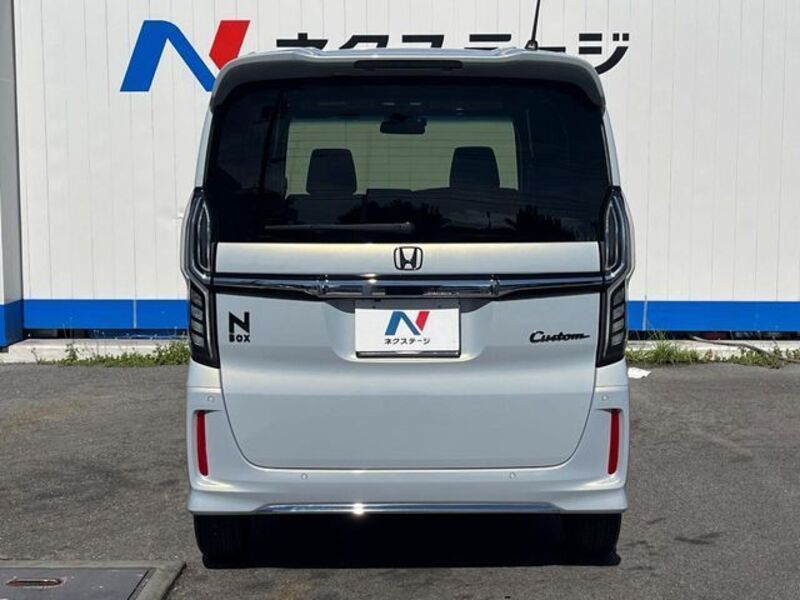 N BOX CUSTOM